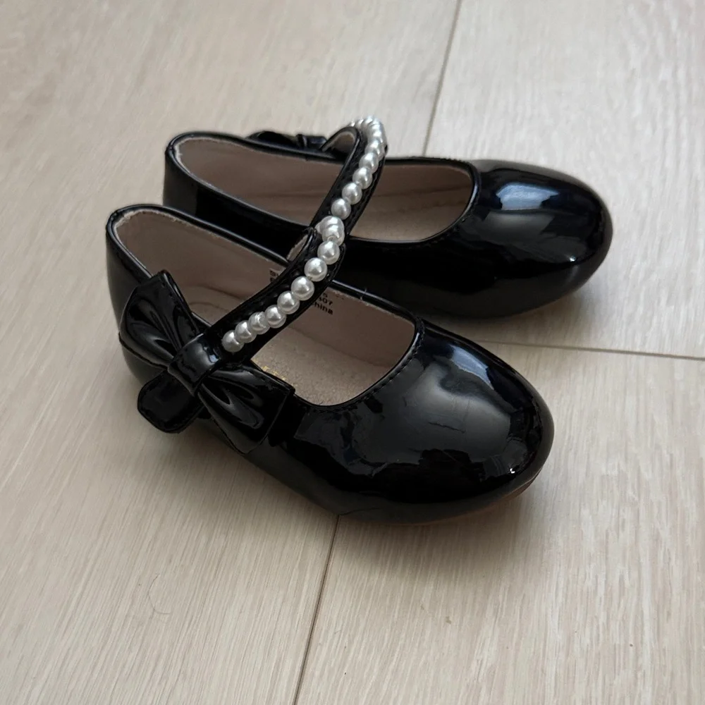 3/$10  Black Kids Dress Shoes with Pearl Accent - Picture 5 of 7